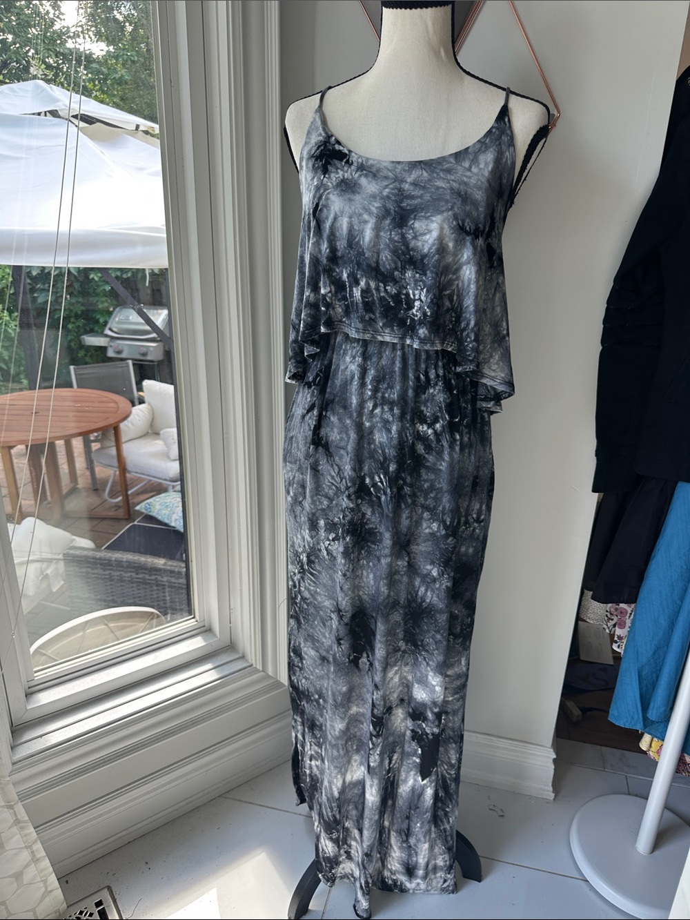 HELLO MIZ Tie-Dye Black White Gray Maxi Dress Low Back Soft Knit Size Medium